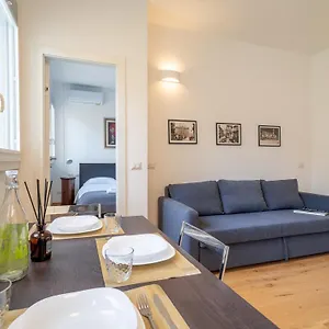 apt-duomo-line-cozy-modern-designed-flat.it-lombardy.com/